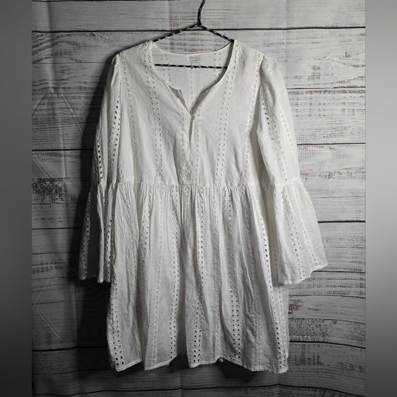 MudPie White Long Sleeve Eyelet Mini Dress Women Sizd Medium - Picture 1 of 4